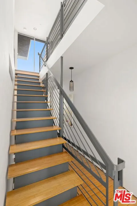 950 N Orange Grove Avenue 2, West Hollywood, California 90046 home-pic-12